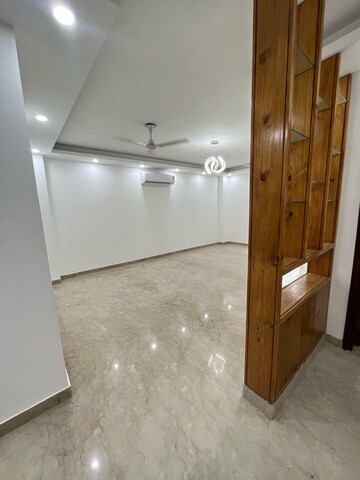  3 BHK Builder Floor at Kalkaji – for Rent