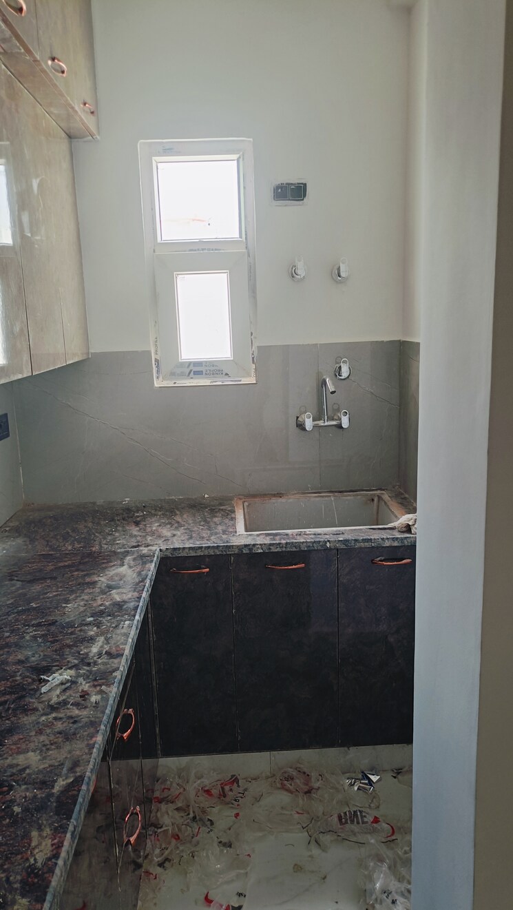 Bathroom, knowledge park v greater noida 2 Bedroom 1400 Sq.Ft. Penthouse In Knowledge Park V Greater Noida Greater Noida 8464457