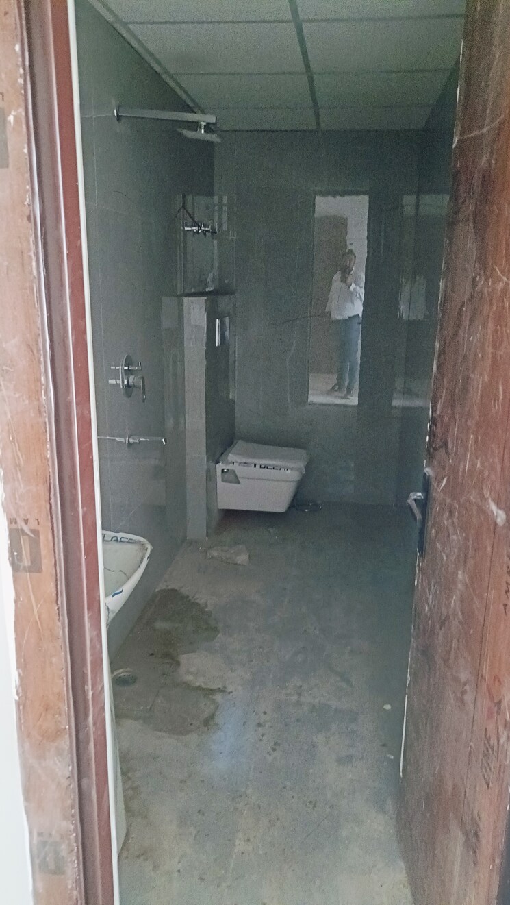 Bathroom, knowledge park v greater noida 2 Bedroom 1400 Sq.Ft. Penthouse In Knowledge Park V Greater Noida Greater Noida 8464457