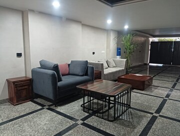 Master Bedroom in 1 BHK Builder Floor at Sector 43 – for Rent