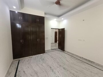 Master Bedroom in 3 BHK Builder Floor at Ansal Plaza Sector-23, Sector 23 – for Rent