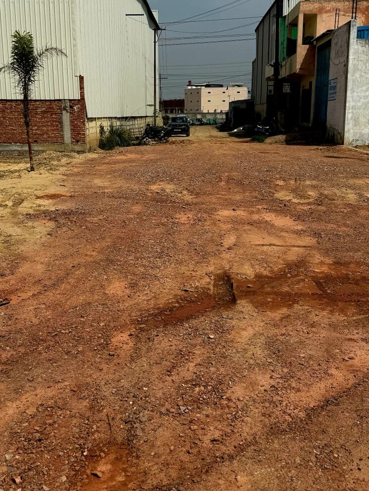 Garden, upsidc site b  100 Sq.Yd. Plot In Upsidc Site B Greater Noida 8464445