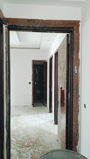 Furnished Amenities in 3 BHK Penthouse at Knowledge Park V Greater Noida – for Sale