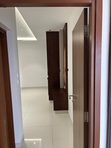 Room in 3 BHK Apartment at Prestige Tranquil, Kokapet – for Rent