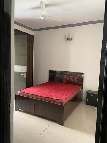Bedroom in 3 BHK Builder Floor at Ardee City, Sector 52 – for Rent