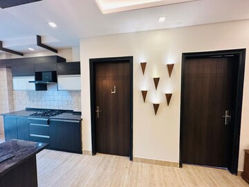 Bedroom in 4 BHK Apartment at Oasis Apartments, Sector 55 – for Rent