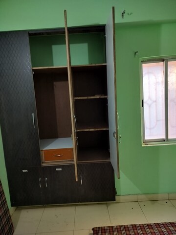 Room in 3 BHK Apartment at Bariatu – for Rent