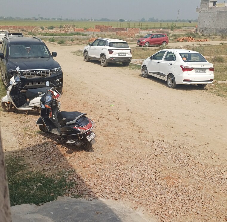 Nearby, bhopani village  100 Sq.Yd. Plot In Bhopani Village Faridabad 8464651