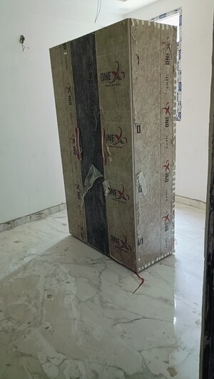 Furnished Amenities in 3 BHK Builder Floor at Upsidc Site B – for Sale