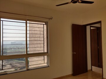 Room in 2.5 BHK Apartment at VTP Belair E And F Building, Mahalunge – for Rent