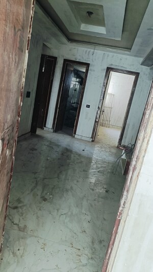 Furnished Amenities in 3 BHK Builder Floor at Upsidc Site B – for Sale