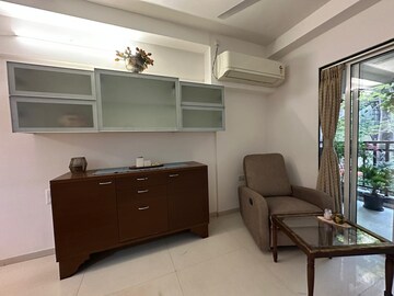 Room in 3 BHK Apartment at Godrej Prime, Chembur – for Rent