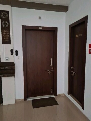 Room in 1 BHK Apartment at Goregaon West – for Rent