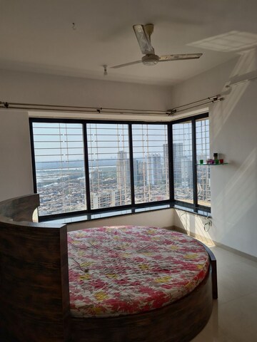 Room in 1 BHK Apartment at Goregaon West – for Rent