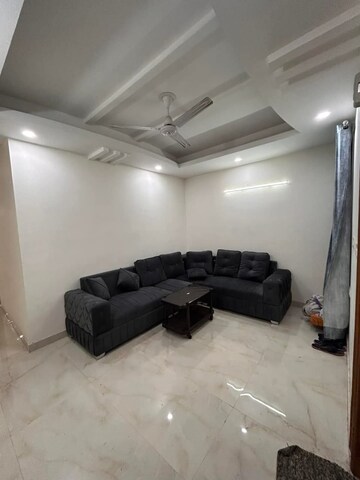 Gym in 3 BHK Builder Floor at RWA Tomar Colony, Mukundpur – for Sale