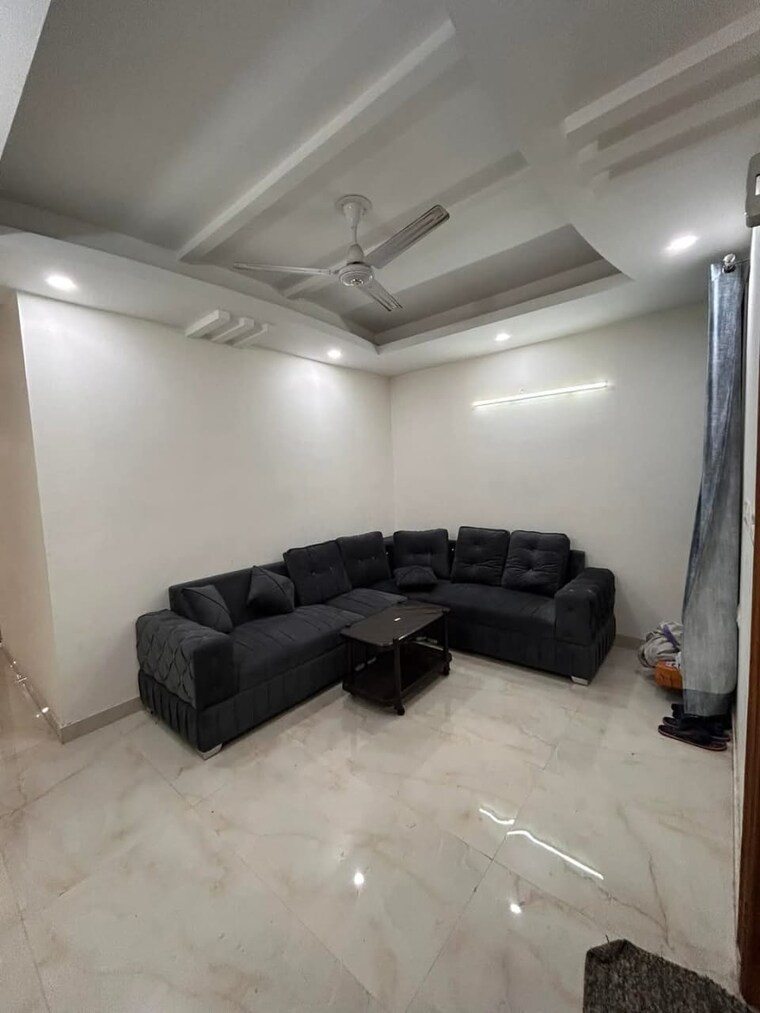 Gym, rwa-tomar-colony 3 Bedroom 675 Sq.Ft. Builder Floor In Mukundpur Delhi 8464875