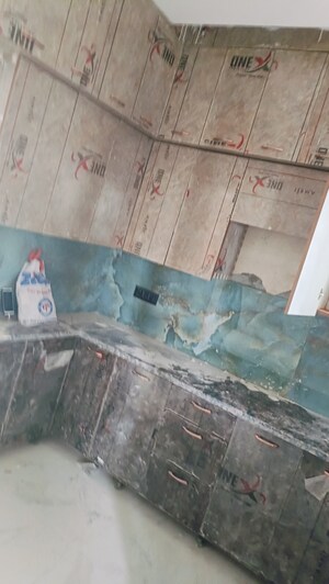 Room in 3 BHK Builder Floor at Knowledge Park V Greater Noida – for Sale