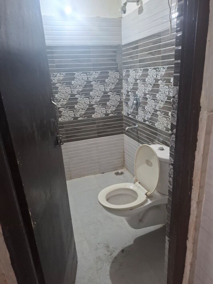 Bathroom, kohli-one-malibu-town 1 Bedroom 60 Sq.Yd. Builder Floor In Sector 47 Gurgaon 8464918