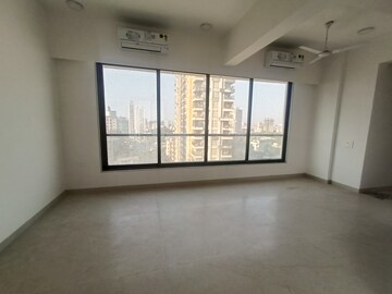 Master Bedroom in 3 BHK Apartment at Matunga West – for Rent