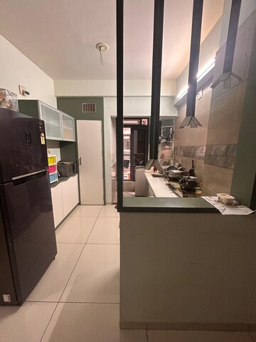 Room in 2 BHK Apartment at Tragad – for Rent