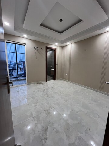 3 BHK Builder Floor For Sale in Sainik Plaza, Sector 49