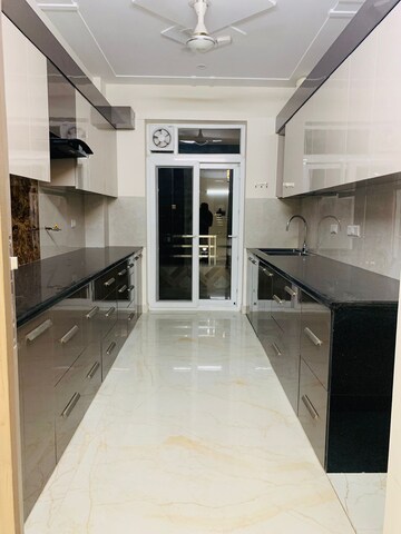 Kitchen in 3 BHK Builder Floor at Sector 57 – for Rent
