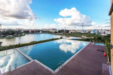 Room in 1 RK Apartment at Pashmina Waterfront, Old Madras Road – for Rent