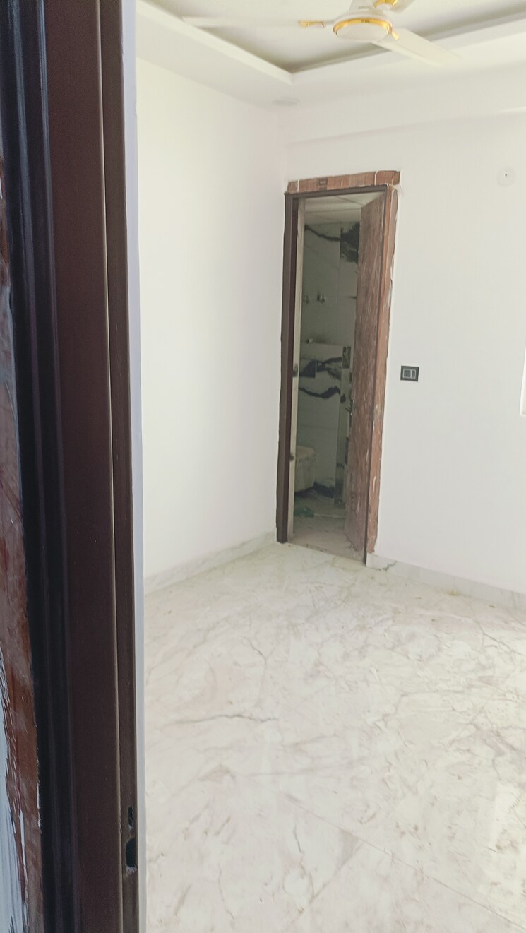 Master Bedroom, knowledge park v greater noida 3 Bedroom 1550 Sq.Ft. Builder Floor In Knowledge Park V Greater Noida Greater Noida 8465062