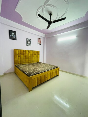 Bedroom in 2 BHK Apartment at Saket – for Rent