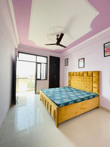 Bedroom in 2 BHK Apartment at Saket – for Rent