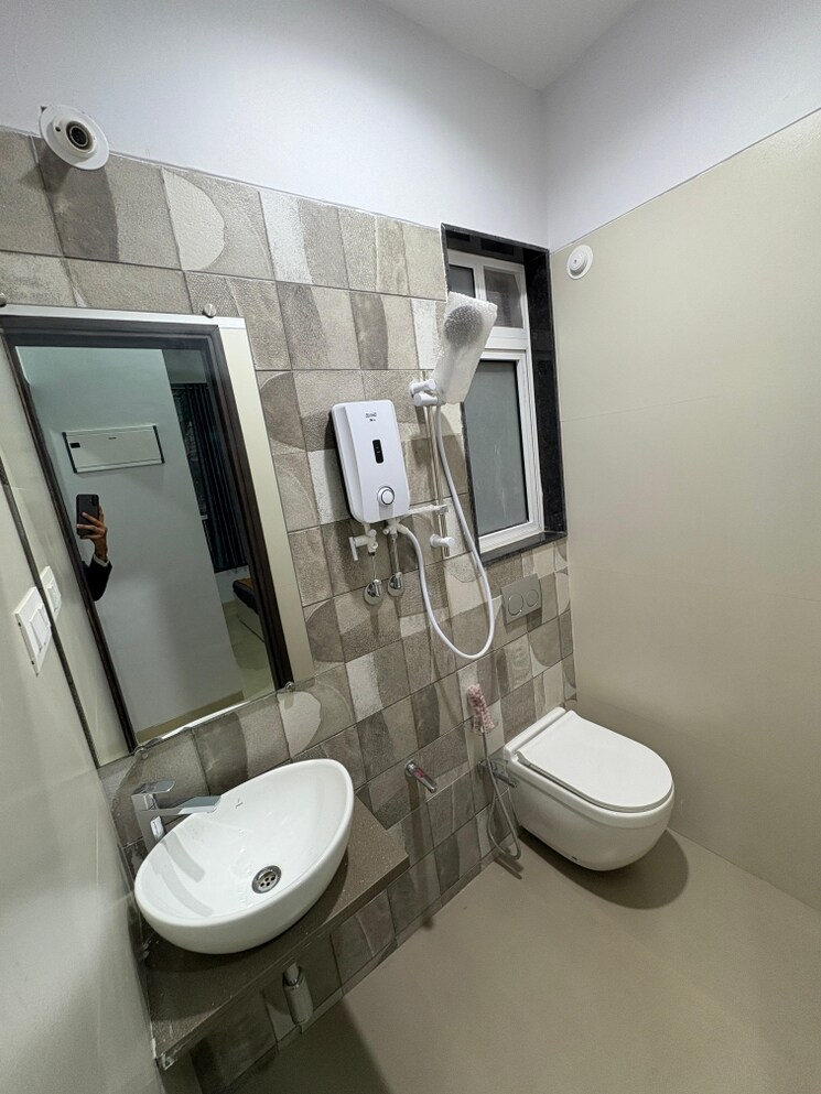 Bathroom, yash-manjusha 2 Bedroom 745 Sq.Ft. Apartment In Mulund West Mumbai 8465236