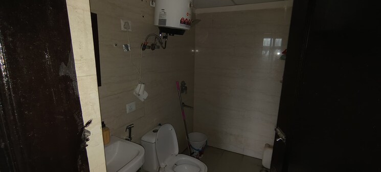 Bathroom, sethi-max-royal 2 Bedroom 1105 Sq.Ft. Apartment In Sector 140a Noida 8465238
