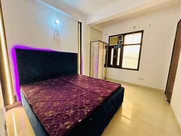 Bedroom in 2 BHK Apartment at Saket – for Rent