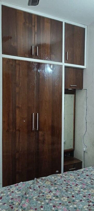 Room in 2 BHK Apartment at Signature Global The Roselia, Sector 95a – for Rent