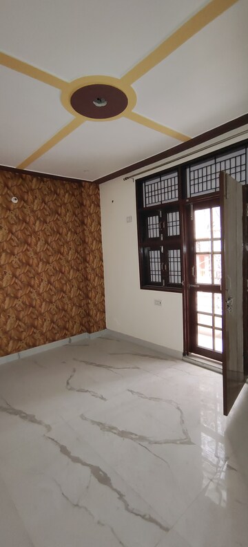 Master Bedroom in 2 BHK Builder Floor at Uttam Nagar – for Rent