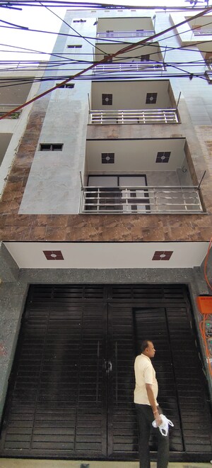 Living Room in 2 BHK Builder Floor at Uttam Nagar – for Rent