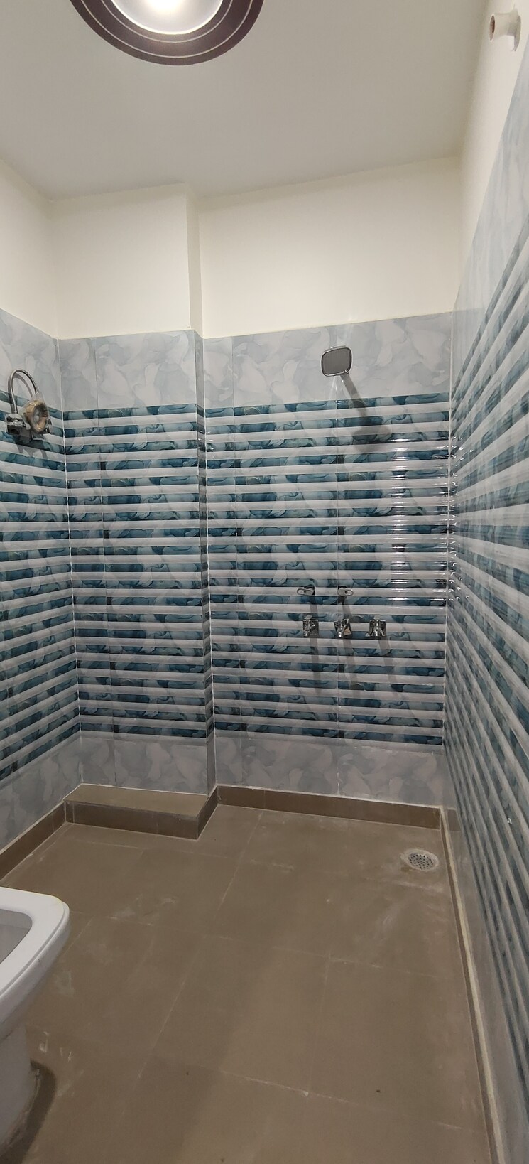 Bathroom, uttam nagar 2 Bedroom 600 Sq.Ft. Builder Floor In Uttam Nagar Delhi 8465395