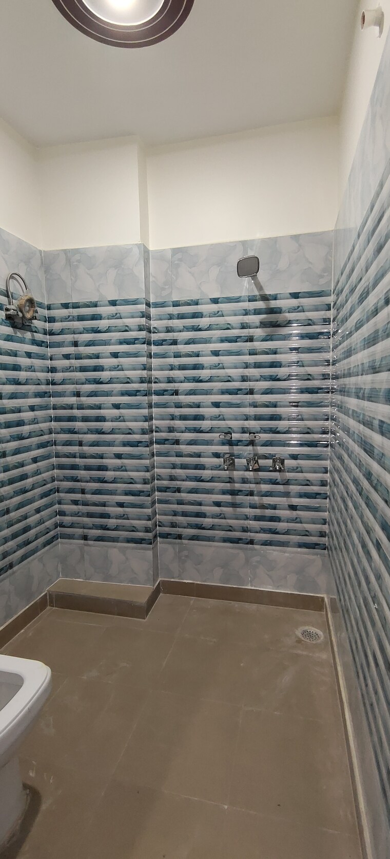 Bathroom, uttam nagar 2 Bedroom 600 Sq.Ft. Builder Floor In Uttam Nagar Delhi 8465395