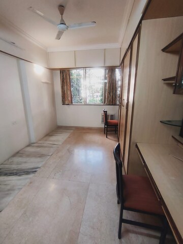 Room in 2 BHK Apartment at Bandra West – for Rent