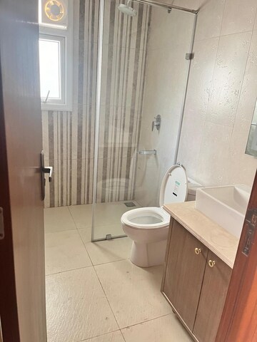 Bathroom in 3 BHK Apartment at Central Park Flower Valley Aqua Front Towers, Sohna Sector 33 – for Rent