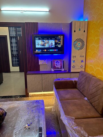 Bedroom in 2 BHK Builder Floor at Vaishali Sector 6 – for Rent
