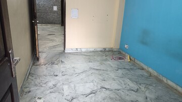 Room in 2 BHK Builder Floor at Vaishali Sector 4 – for Rent