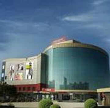 Living Room in  Shop at Omaxe Wedding Mall, Sector 48 – for Rent