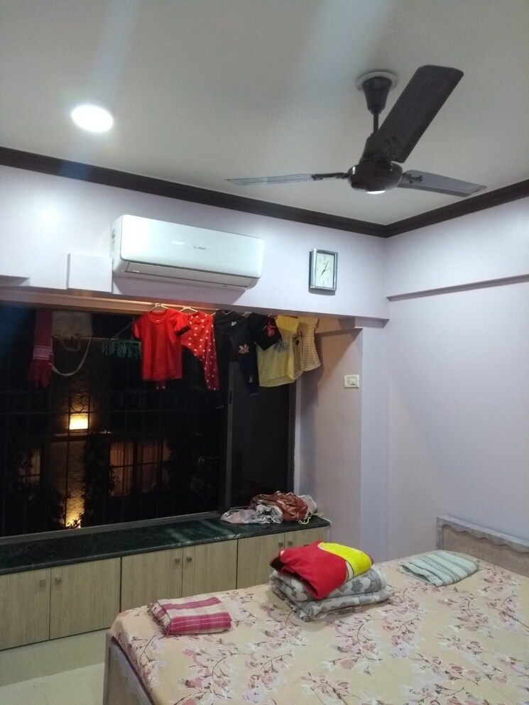 Room, grace-classic 3 Bedroom 1000 Sq.Ft. Apartment In Khar West Mumbai 8465555