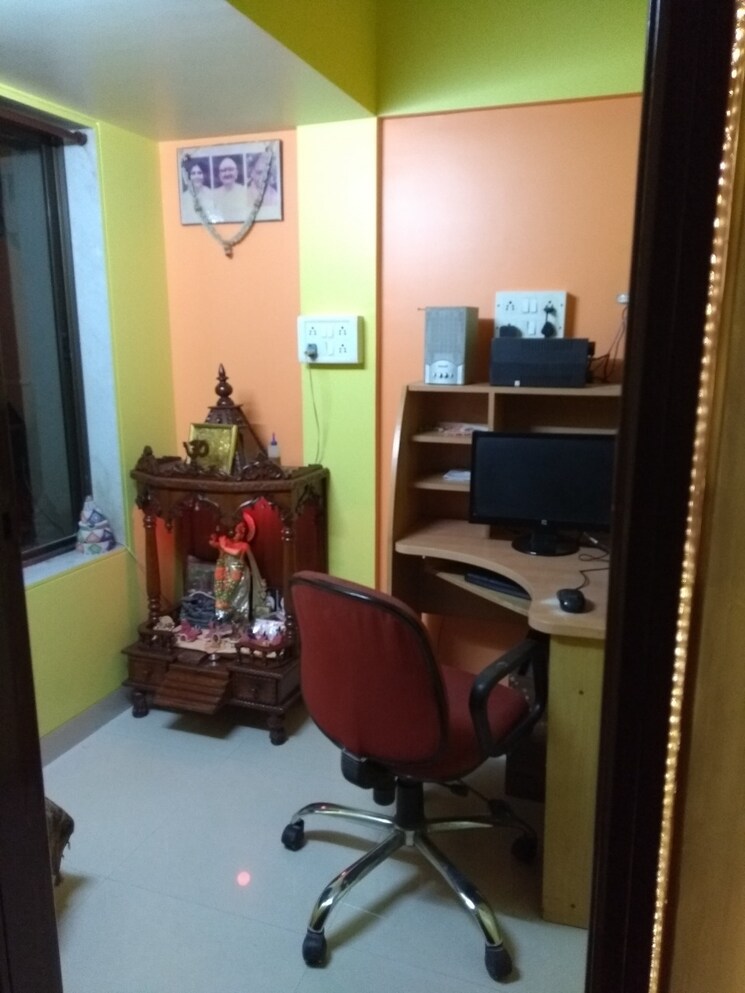 Room, grace-classic 3 Bedroom 1000 Sq.Ft. Apartment In Khar West Mumbai 8465555