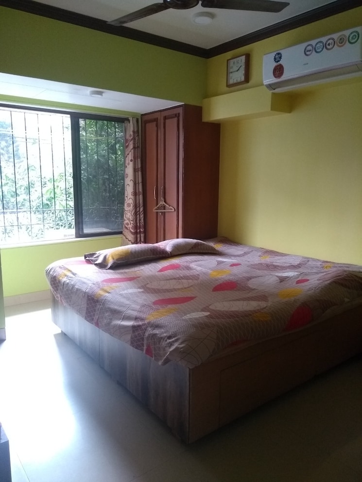 Bedroom, grace-classic 3 Bedroom 1000 Sq.Ft. Apartment In Khar West Mumbai 8465555