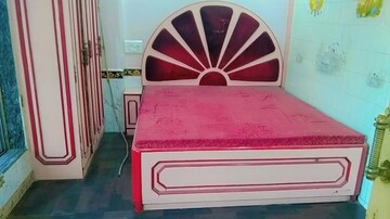 Floor Plan in 2 BHK Apartment at Bandra West – for Rent