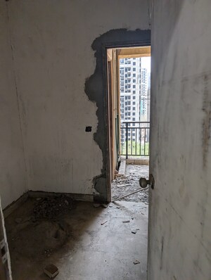 Living Room in 3.5 BHK Apartment at Jaypee Greens Kosmos, Sector 134 – for Sale