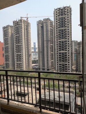 Living Room in 3.5 BHK Apartment at Jaypee Greens Kosmos, Sector 134 – for Sale