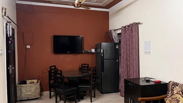 Master Bedroom in 2 BHK Builder Floor at Huda Market, Sector 31 – for Rent